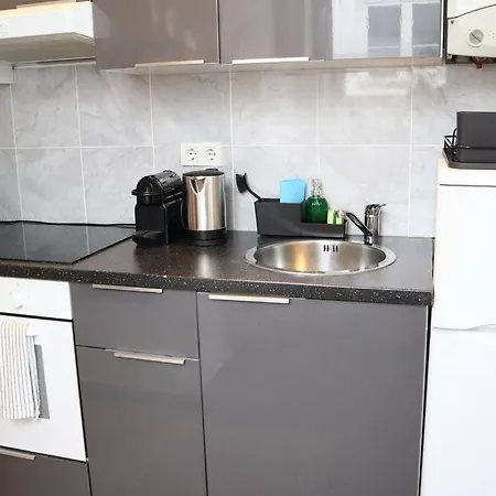 Bloom - Modern One Bedroom Appartement *