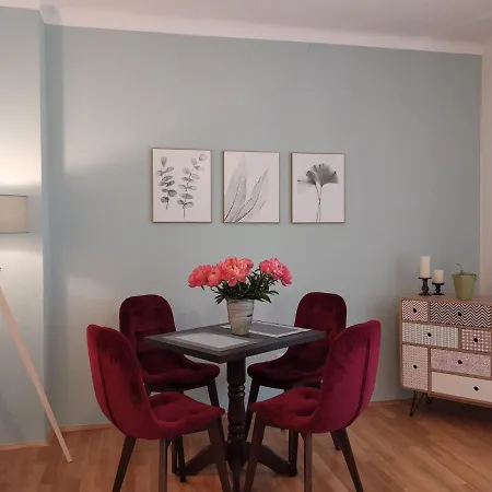 Point Apartment
