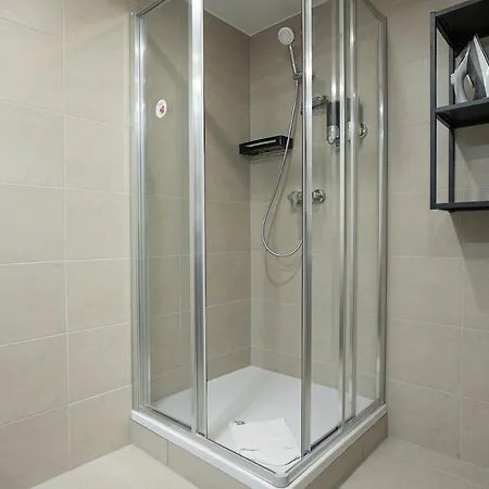 1br With A Queen-size Bed And Terrace - Contactless 24h Check-in *