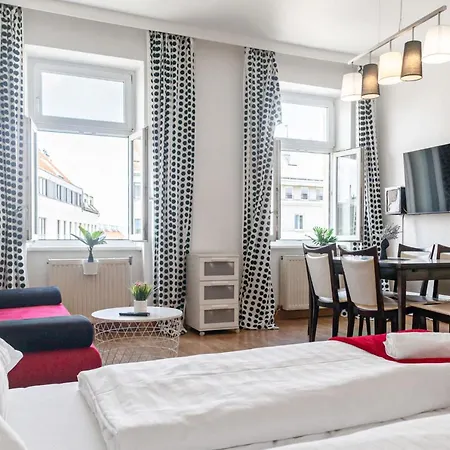 Amazing 2br Near Downtown Apartment *