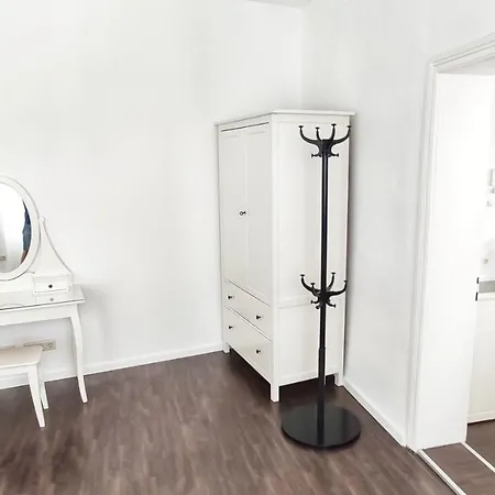 Lägenhet Helle Zweiraumwohnung In Wohngebiet Wien