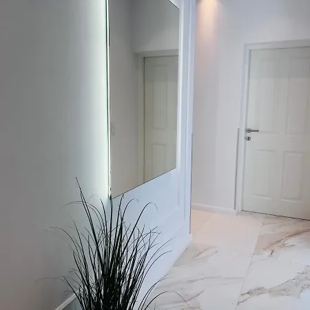 Apartment Zeus Design Schlosspark Schoenbrunn