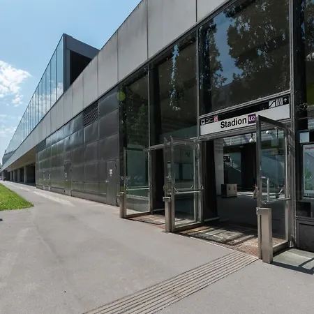 Neu Zentral Und Ruhig An Der U2 / Stadion *