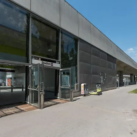 Apartment Neu Zentral Und Ruhig An Der U2 / Stadion *