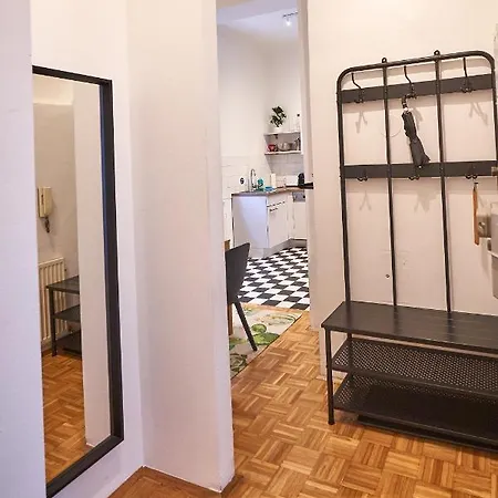 Renovated & Cozy - Close To Museumsquartier Vienna