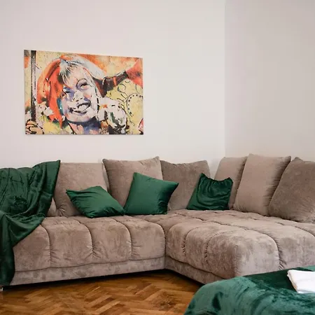 Apartment Peaceful 2 Bedroom With Backyard In Prime Location Vienna