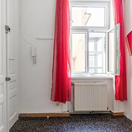 Amazing 2br Near Downtown