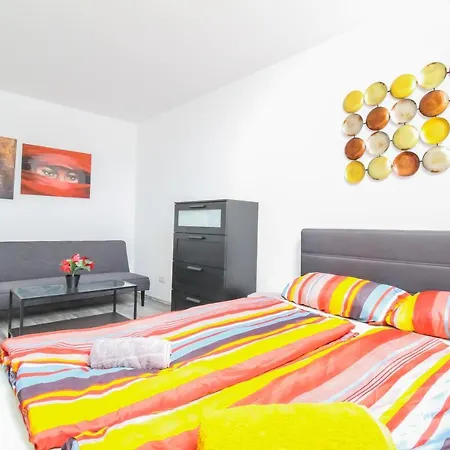 Apartmán Private Triple Bedroom In Shared Dw171-4 Vídeň