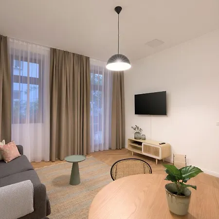 Limehome Karajangasse *