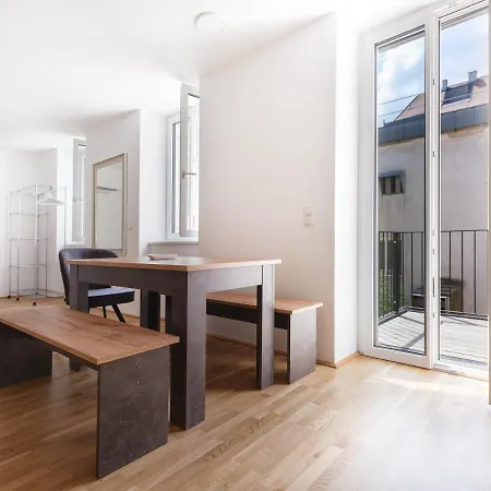 Next To Schoenbrunnpalace Close To Public Transport - Myschoenbrunn *