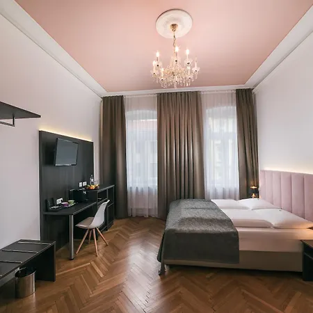 Hotel Boutique Donauwalzer 3*