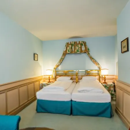 Hotel Koenig Von Ungarn 4*