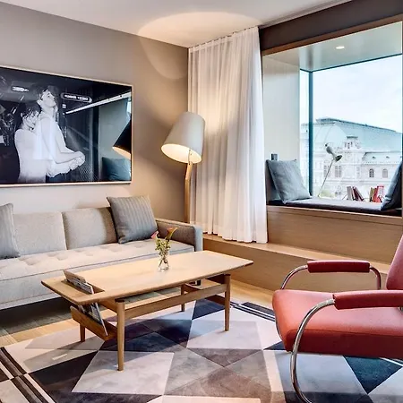 Hotel The
