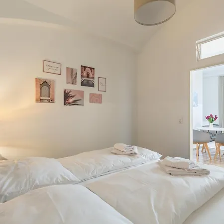 Xxxl Bed/ Free Parking/ * Vienna