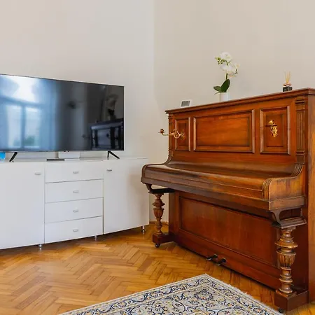 Apartmán 120 M2 4-rooms In A Center *