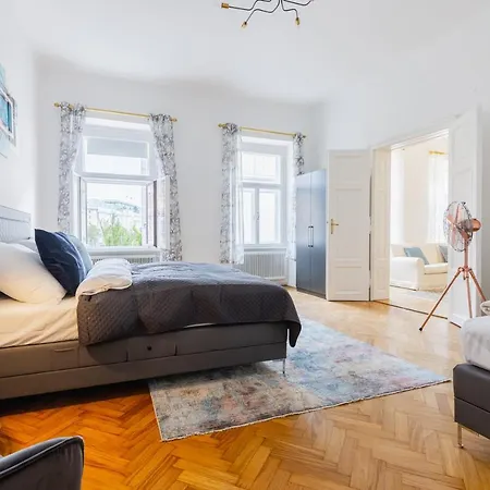 Apartmán 120 M2 4-rooms In A Center *
