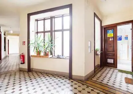 Homestay Fro-media - - Backside - Community Space - Vienna
