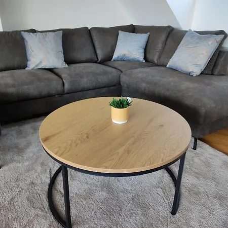 Luxuriöses Penthouse: Un View & Private Lift Apartment *