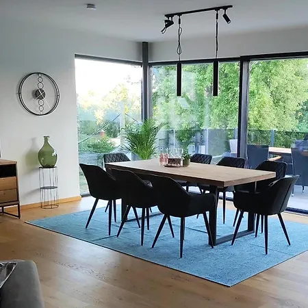 Luxuriöses Penthouse: Un View & Private Lift Apartment