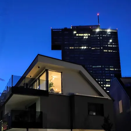 Luxuriöses Penthouse: Un View & Private Lift Apartment *