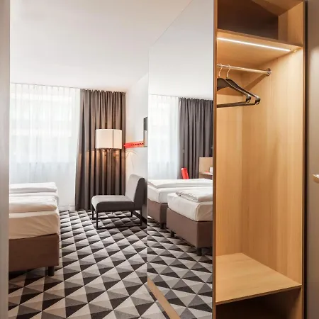Acom-hotel 4* Bécs