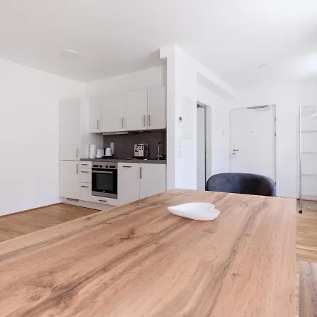 Next To Schoenbrunnpalace Close To Public Transport - Myschoenbrunn Apartment