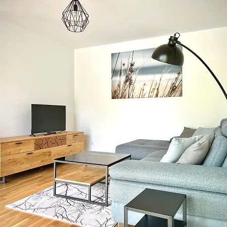 Schonbrunn Apartment Vienna