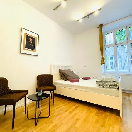 Direct Center-privat Rooms-5 Minutes Mariahilferstrasse Quarto em Acomodações Particulares Viena