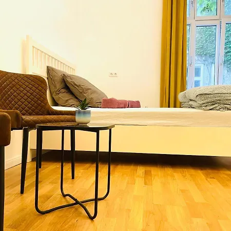 Direct Center-privat Rooms-5 Minutes Mariahilferstrasse *