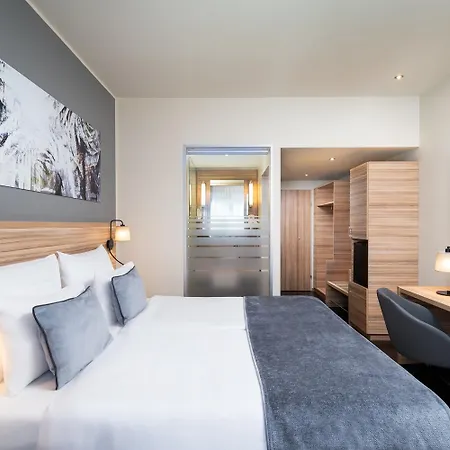 Leonardo Hauptbahnhof 4*