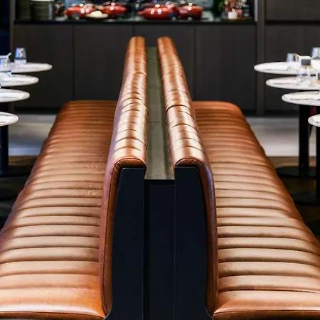 Отель Radisson Red Hotel, Вена
