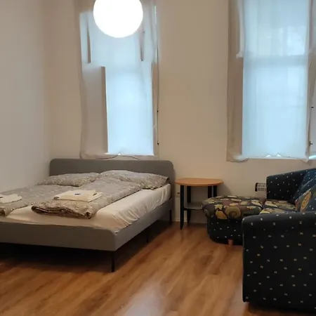 Cozynite Premium Hauptbahnhof 1+2 Apartment *