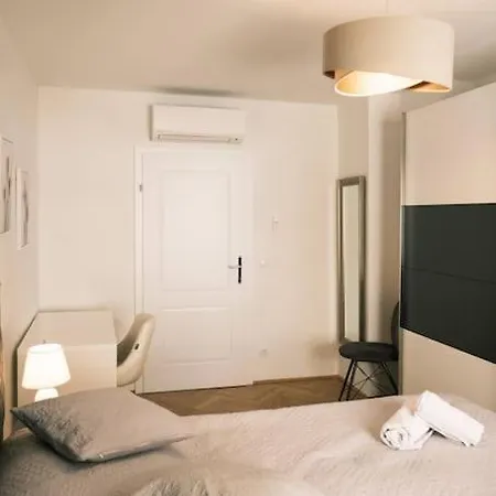 Apartment Pink Prater Vienna