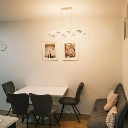 Pink Prater Apartment Vienna