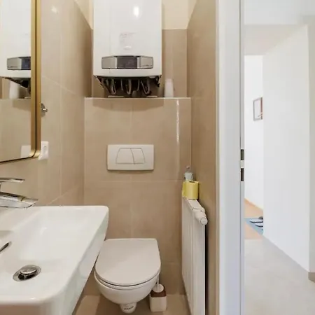 Near Hauptbahnhof - Kingsize Bed Apartment