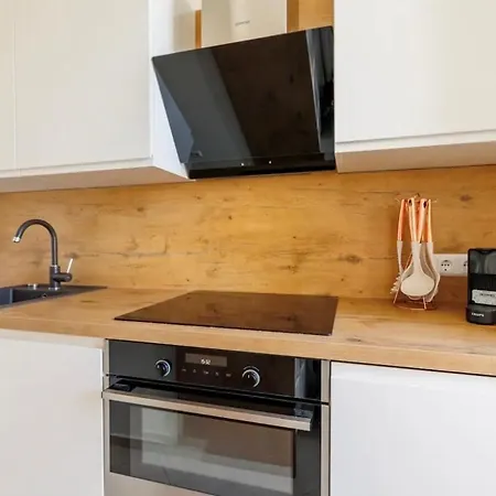 Near Hauptbahnhof - Kingsize Bed * Vienna