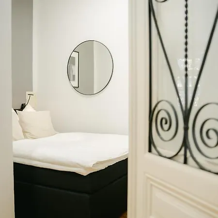 Apartment Cozy Perfect For 4-6 Tv Metro Self-checkin Vienna