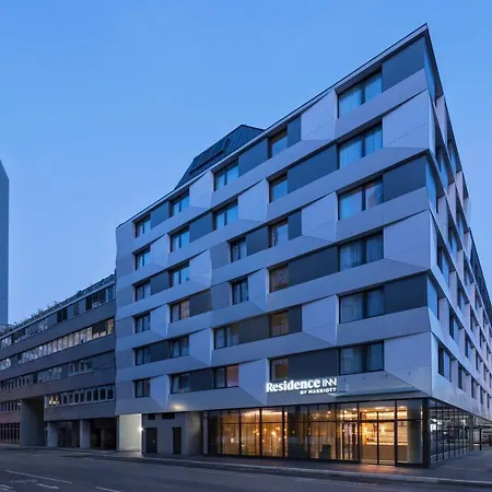 Aparthotel By Marriott East 4*