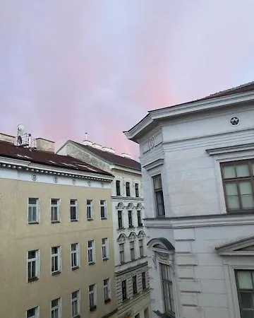 Sunny And City * Vienna