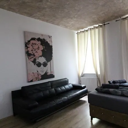 Family Quad Rf Apartment