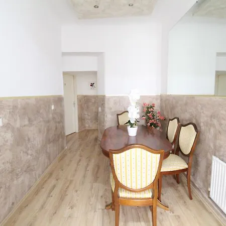 Family Quad Rf Apartment *