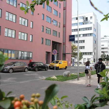Novotel Donau Hotel