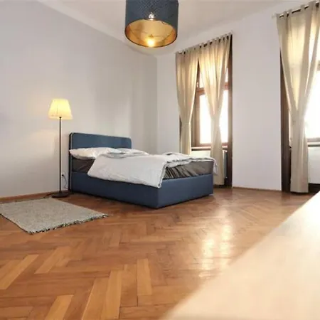 Imperial Flats Apartment *