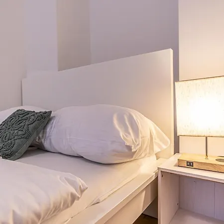 Stadthalle Oasis: Stylish 3br In *
