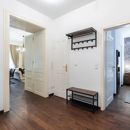 Luxury 2 Bedroom With King-size Beds Apartment