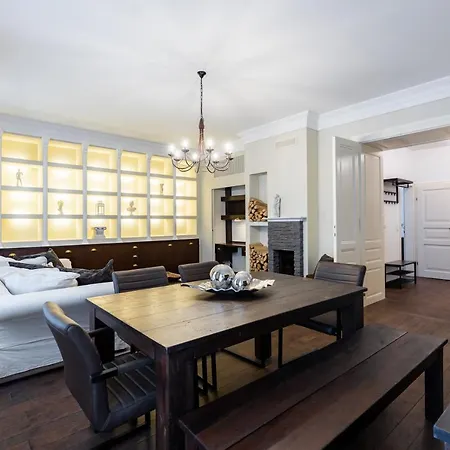 Luxury 2 Bedroom With King-size Beds Apartment *