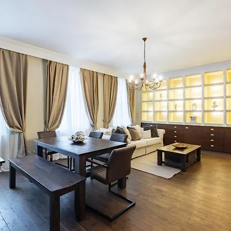 Apartment Luxury 2 Bedroom With King-size Beds *