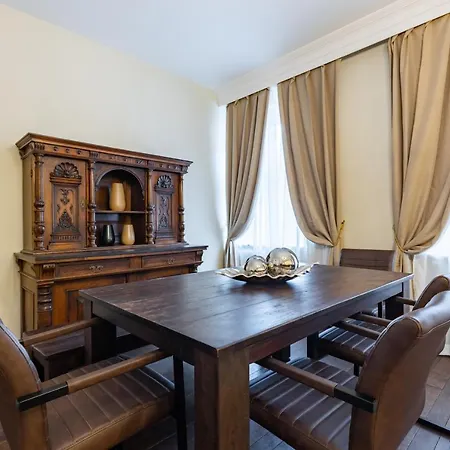 Apartment Luxury 2 Bedroom With King-size Beds *
