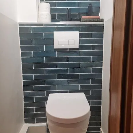 Villa With Private Sauna And Jacuzzi, 8 Min From Schloss Schoebrunn *