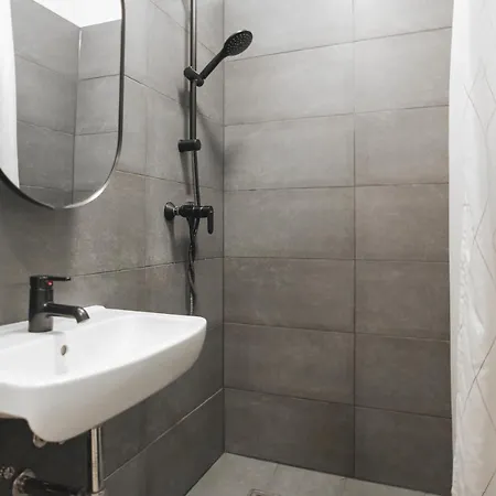 Malfatti Oasis With Coworking Space Apartment